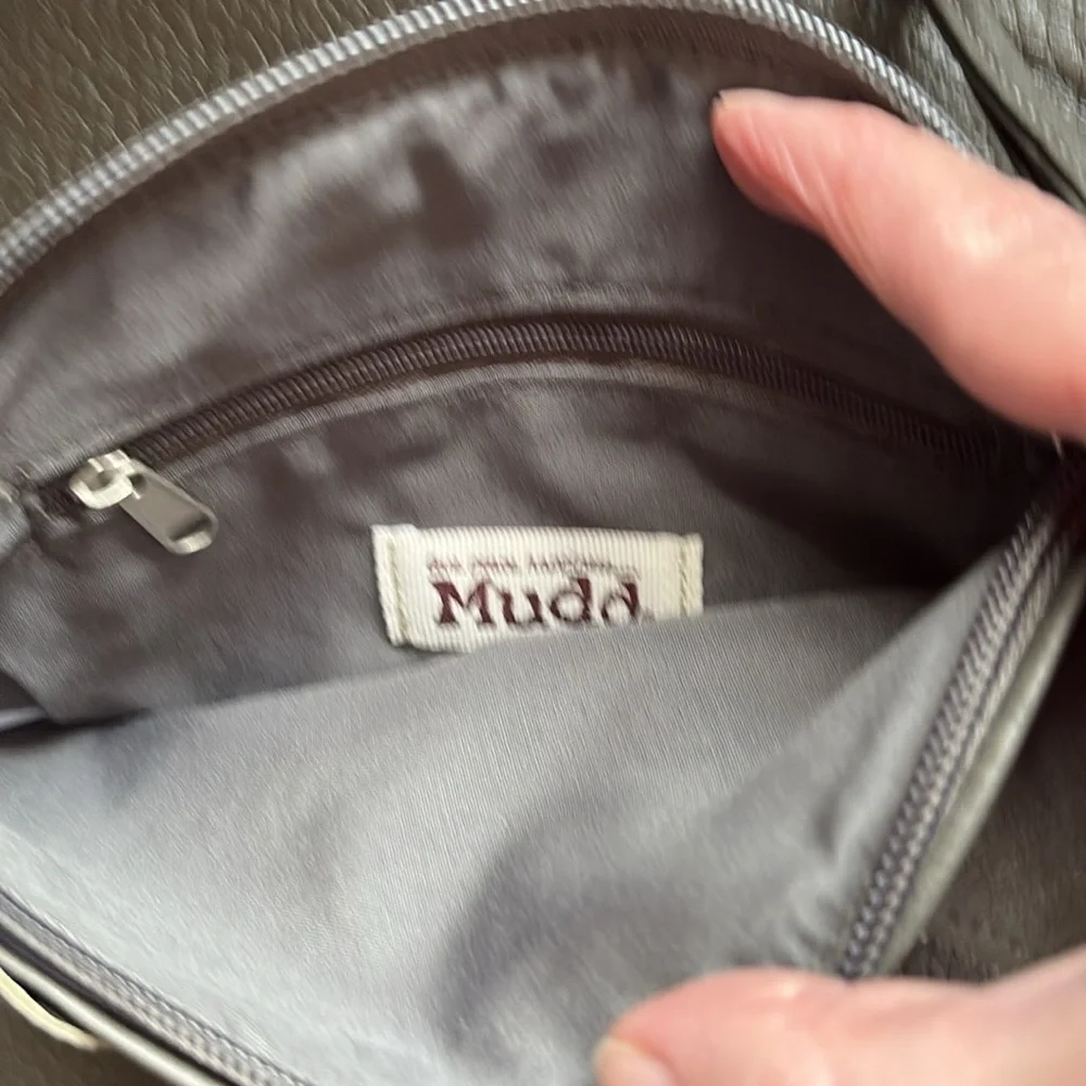 Mudd has tags